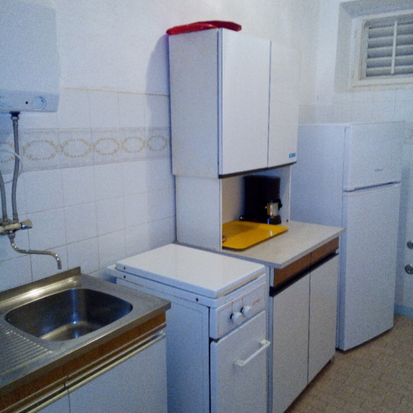 Kuchyňa, Apartmani Sani, Apartmány Sani pri mori, Stara Novalja, ostrov Pag, Chorvátsko Stara Novalja