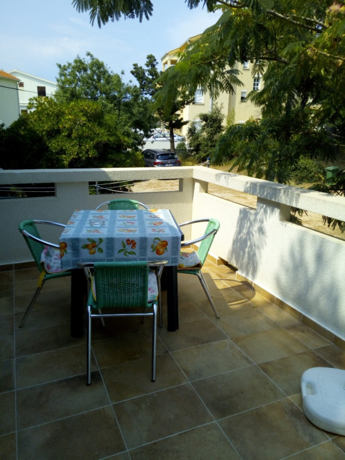 Gornji Apartman, Apartmani Sani uz samo more, Stara Novalja, otok Pag, Hrvatska Stara Novalja